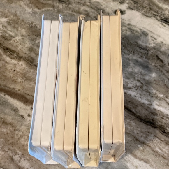 Family Movie VHS tapes: Free Willy,  Chicken Run, Babe & Babe Pig in the City. - Picture 7 of 8